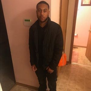 Meet your Posher, Cameron